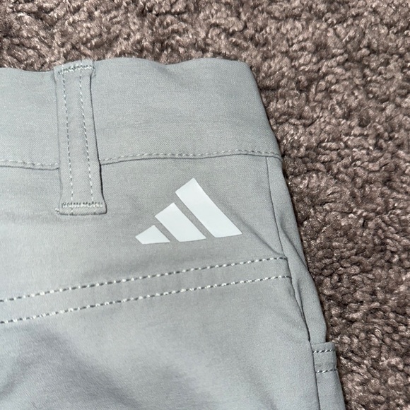Adidas Gray Flat Front Shorts with Classic Design - Picture 4 of 5